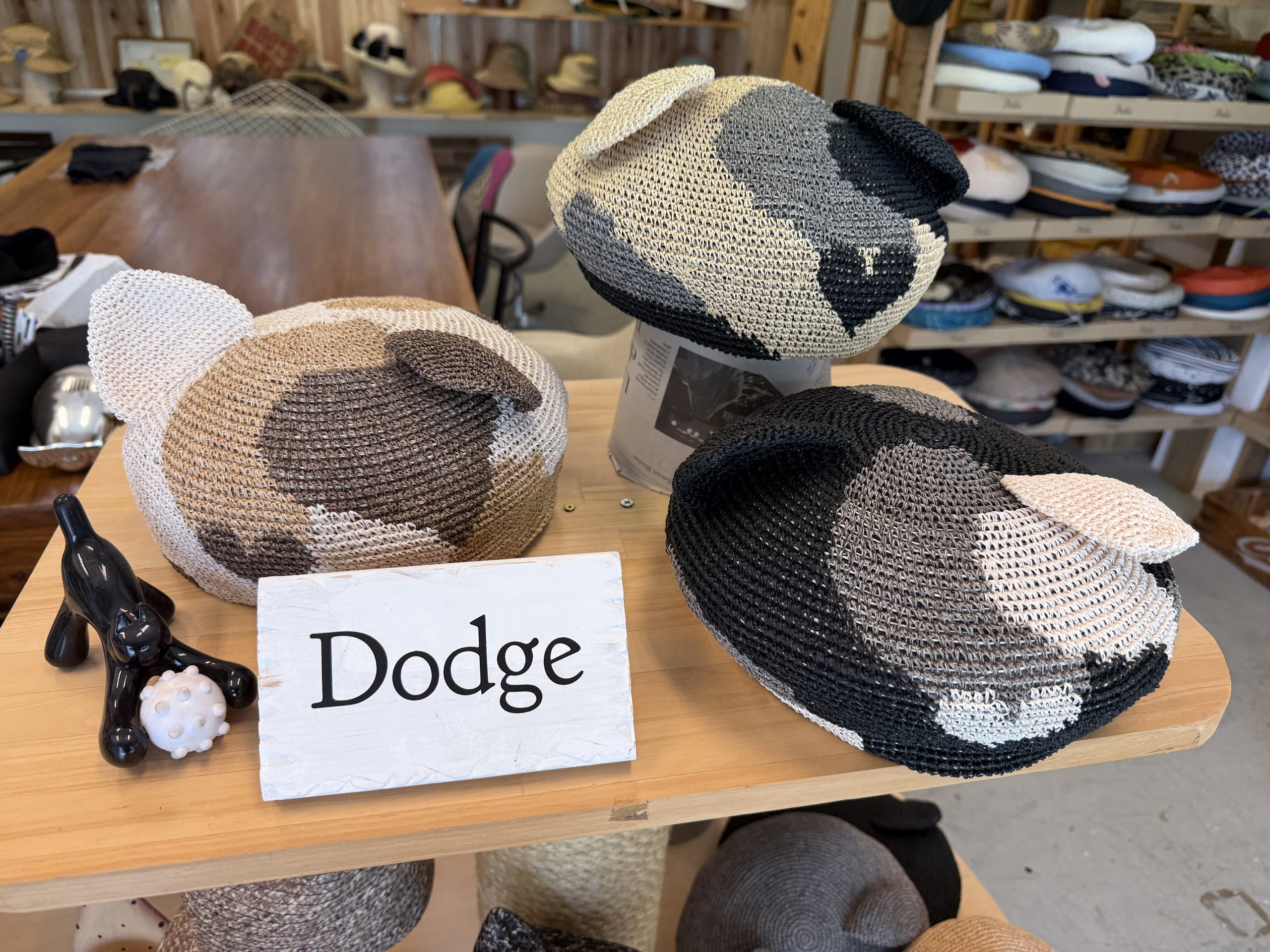 ■新品■Dodge Hat 三毛猫ベレー帽  しっぽ付き カラーセピア サイズF □新品□Dodge Hat 三毛猫ベレー帽 しっぽ付き カラーセピア
